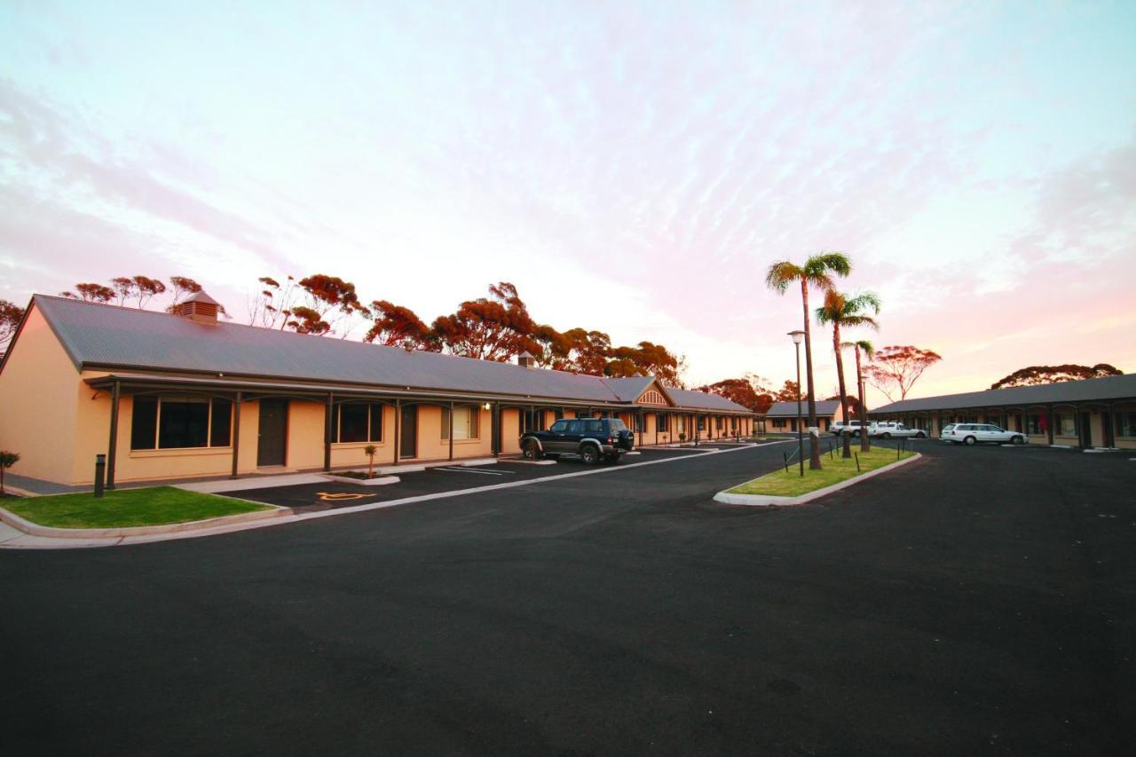 Sundowner Motel Hotel Whyalla Buitenkant foto